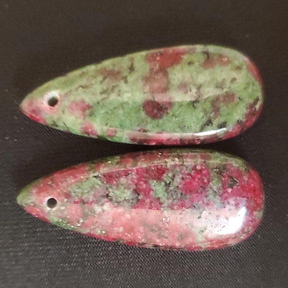 New 2pc Ruby in Zoisite Teardrop Pendants. - Picture 12 of 16